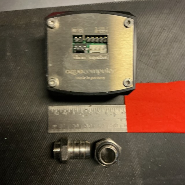 Quick-disconnect fitting pair