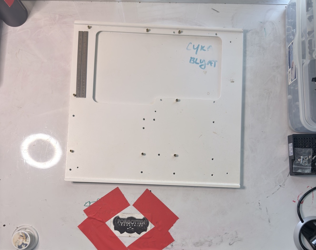 STH10 EATX Motherboard Tray